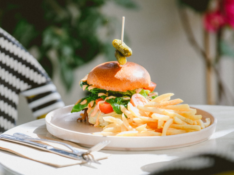 La Vie en Rose - Noosa slider image