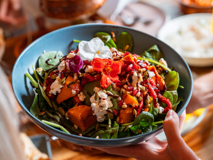 Saroor Bar and Restaurant slider image