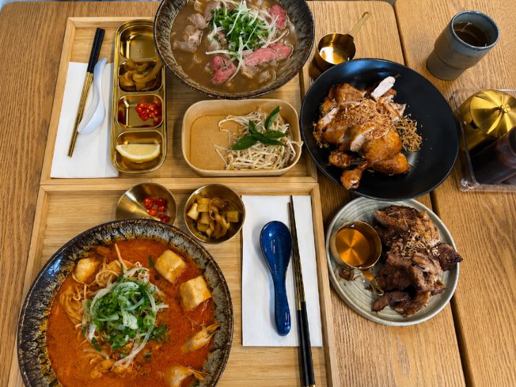 Pho Table slider image