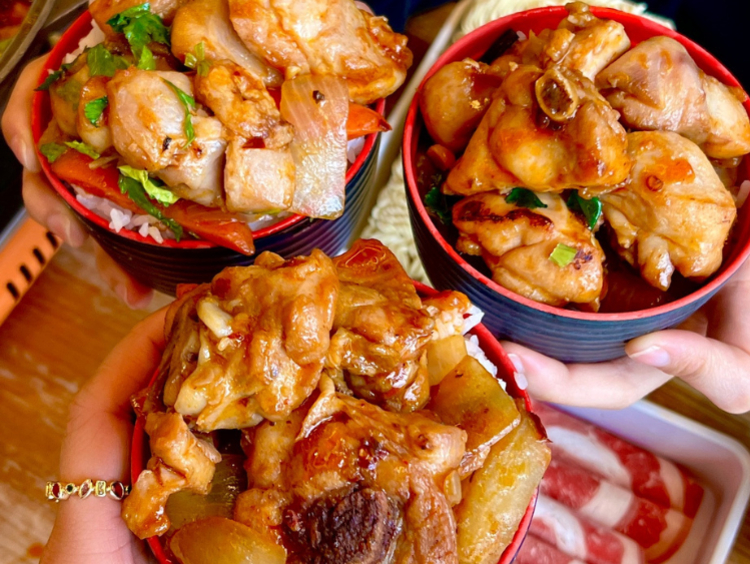 QQ Chicky Pot The Glen slider image