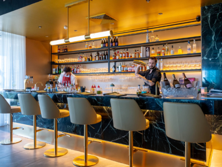 Ciel Restaurant & Bar slider image