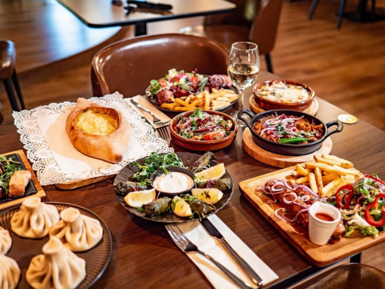 Genatsvale Georgian Restaurant slider image