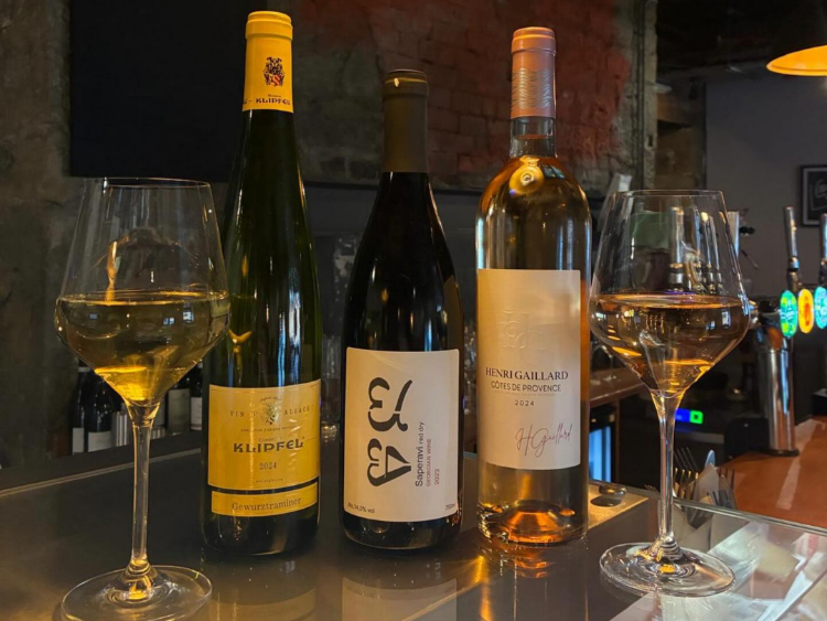 Elbows on the Table slider image