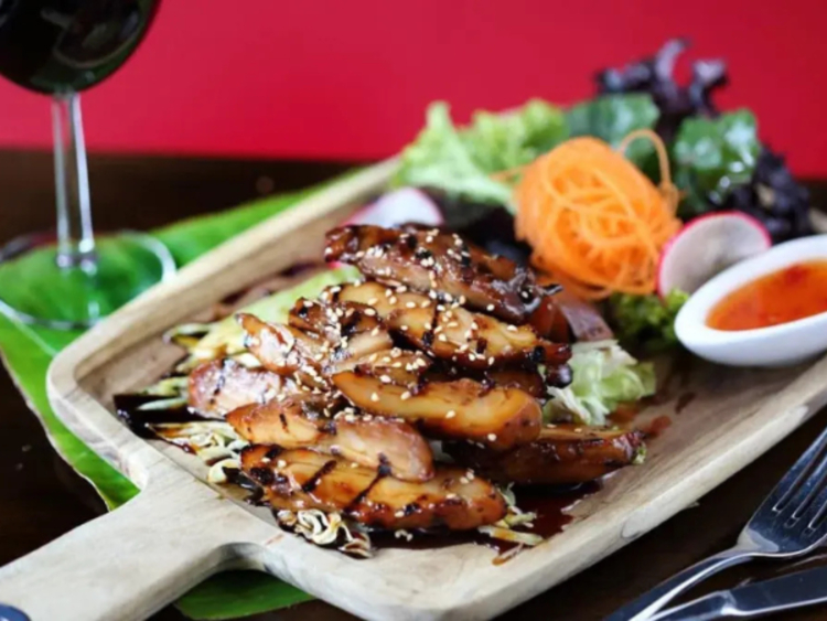 Thainamic Restaurant slider image