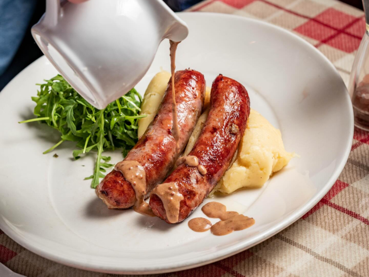 La Petite - Auberge slider image