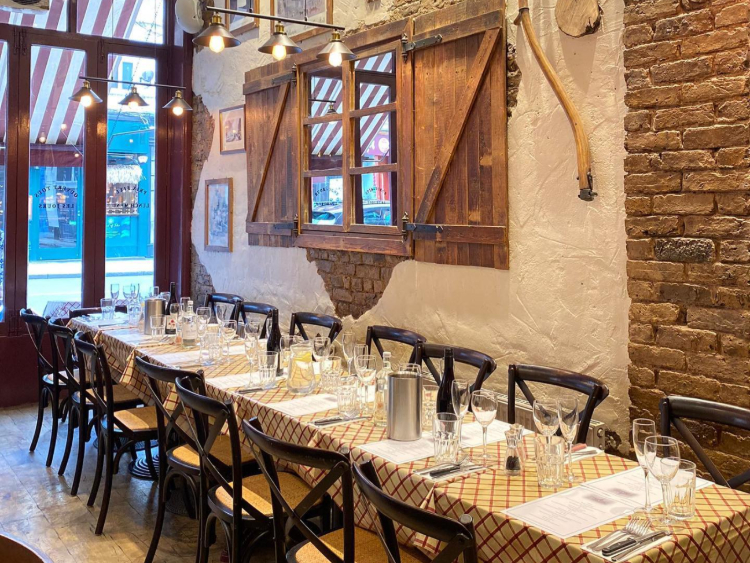 La Petite - Auberge slider image