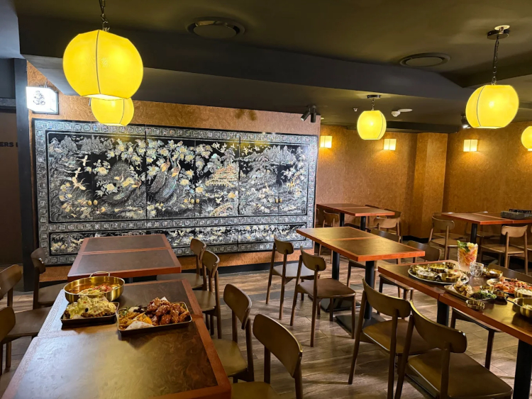 Tiger Korean Pocha slider image