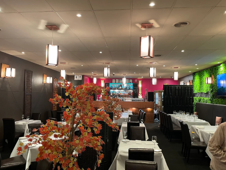 Shiraaz Geelong Indian Restaurant slider image