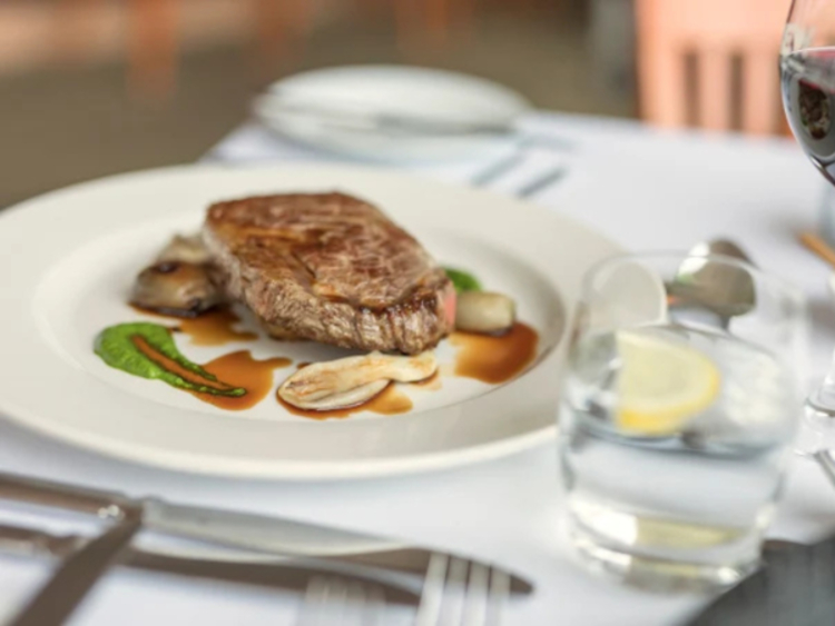 LB Restaurant slider image