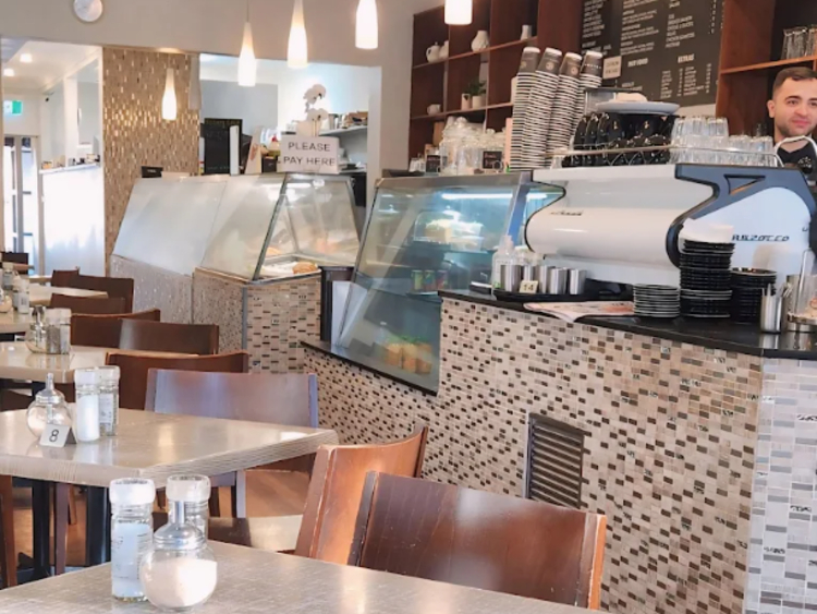 Harry's Cafe & Deli slider image