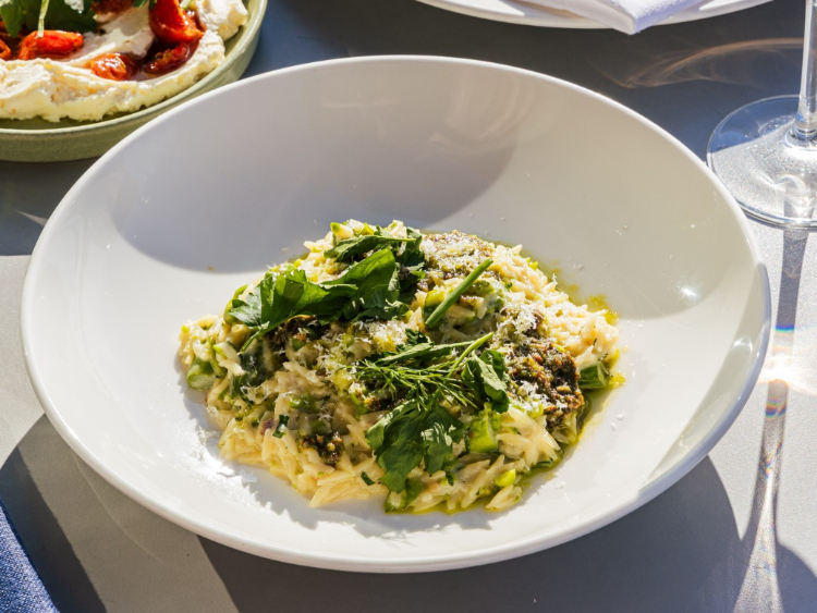 Deckhouse slider image