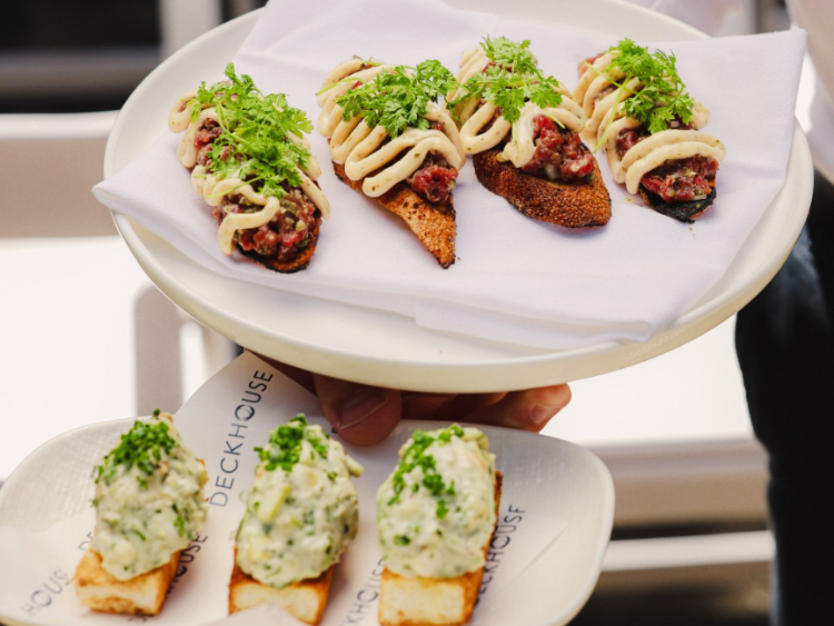 Deckhouse slider image