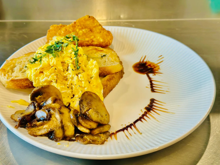 Midnight Mocha Cafe & Restaurant slider image