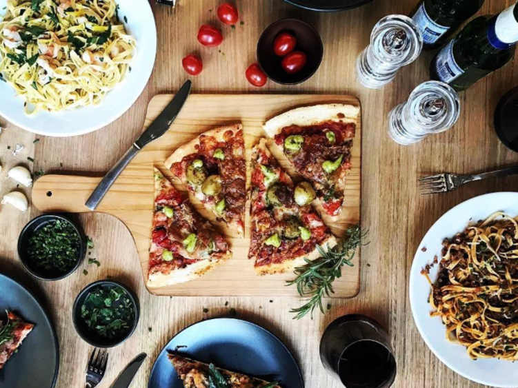 Pizza Deli slider image