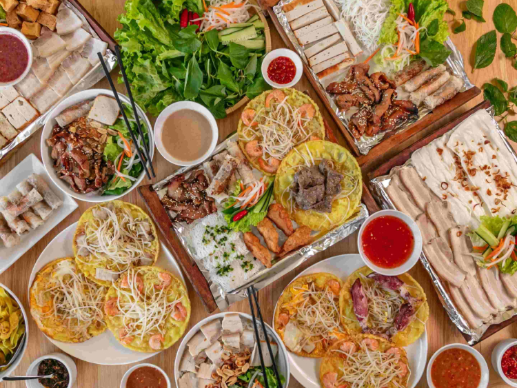 Banh Xeo Co Ba slider image