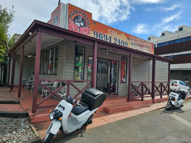 Wise Guys Pizza 'n' Pasta slider image