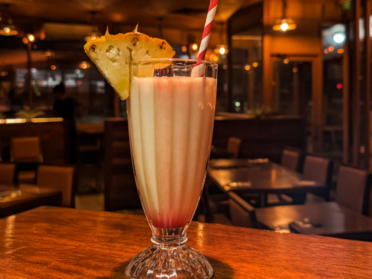 Safari Lounge - Grill & Bar slider image