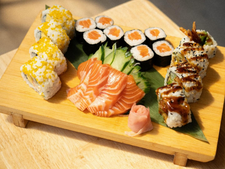Izakaya Clifton Japanese Bar slider image