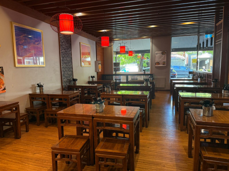 Lis Rice Noodle Bar slider image