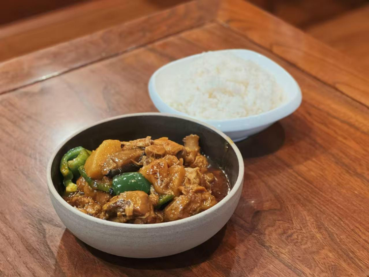 Lis Rice Noodle Bar slider image