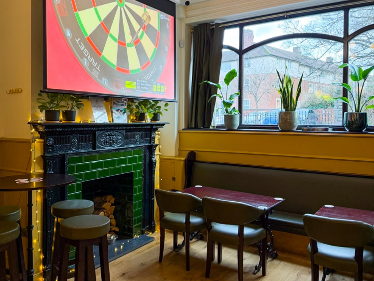 The Crown Tavern slider image