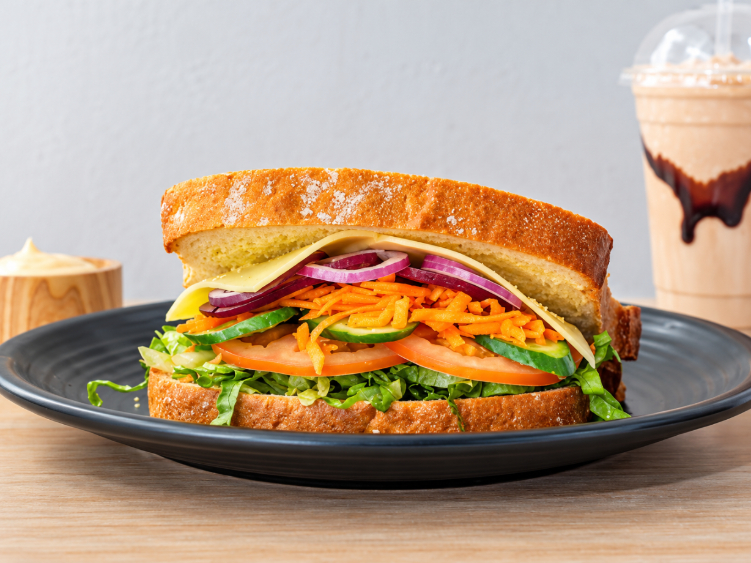 Gee's Takeaway slider image