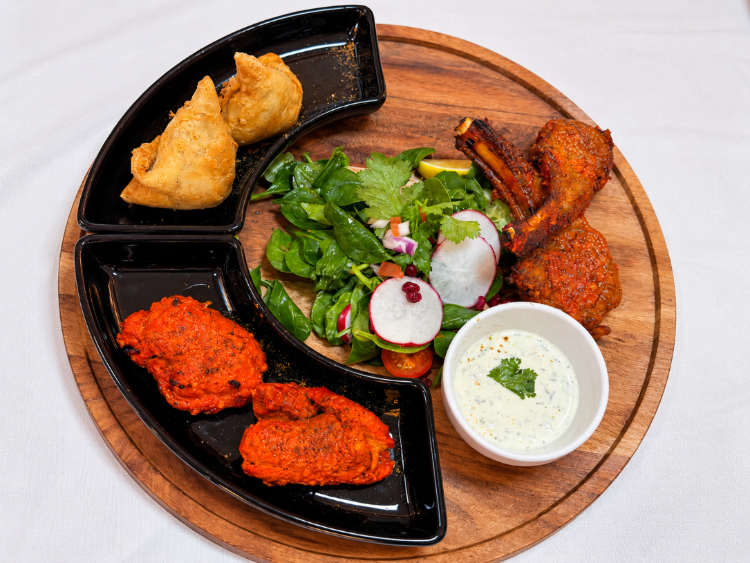 Ruru Dining slider image