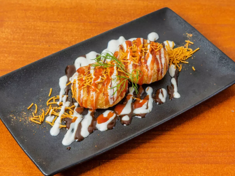 Ruru Dining slider image