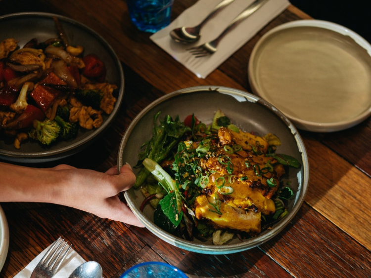 Ros Niyom Thai Restaurant - Kingsford slider image