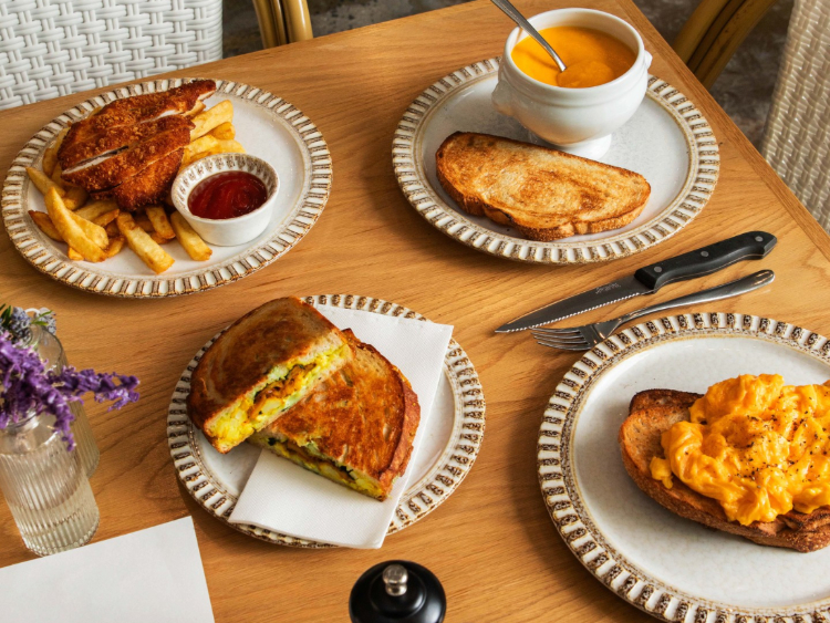 Cornerstone Cafe at Como House slider image