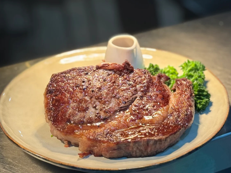 Pickled Pelican Restaurant and Bar slider image