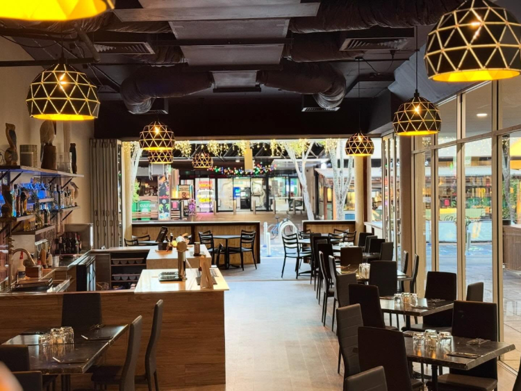 Pickled Pelican Restaurant and Bar slider image