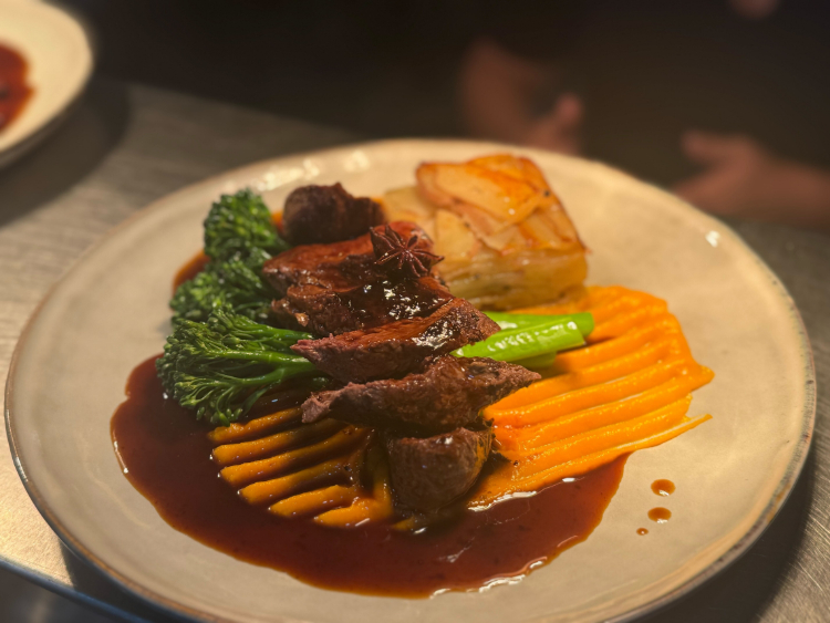 Pickled Pelican Restaurant and Bar slider image