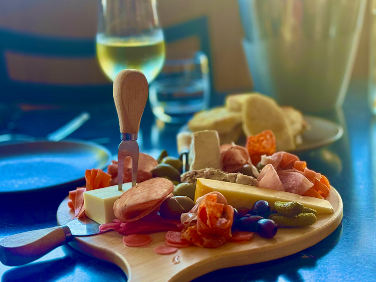 Pickled Pelican Restaurant and Bar slider image