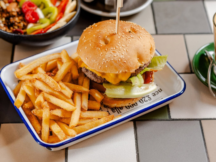 Sixteen Ounces slider image