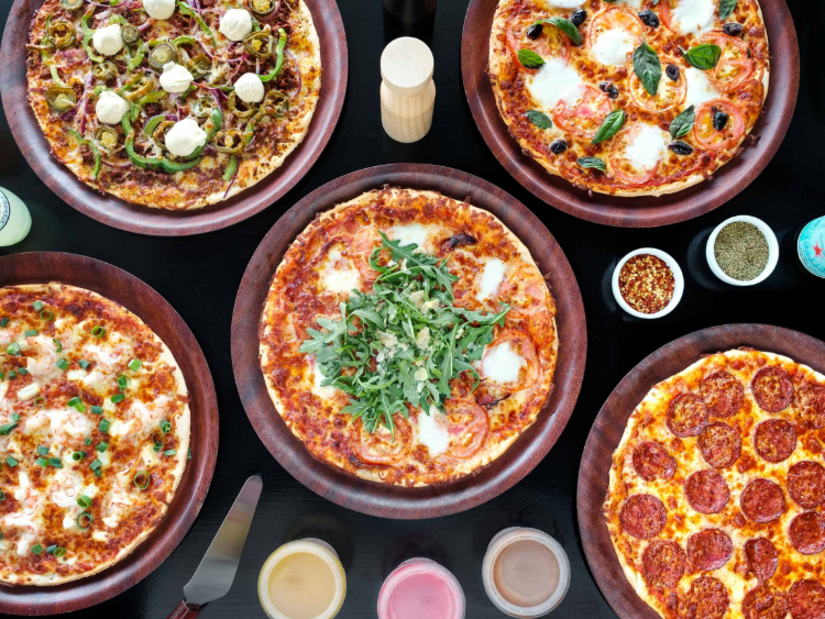 Piccante Pizza slider image