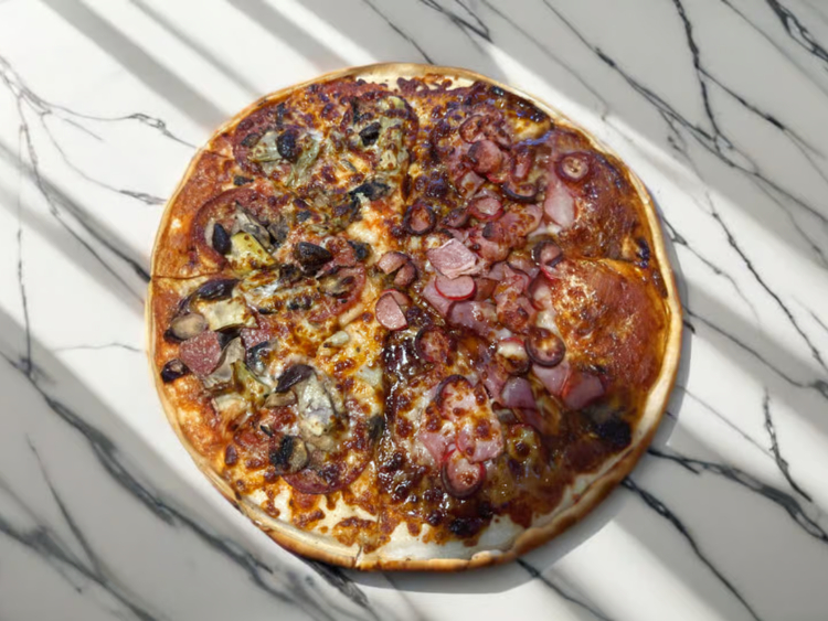 Piccante Pizza slider image