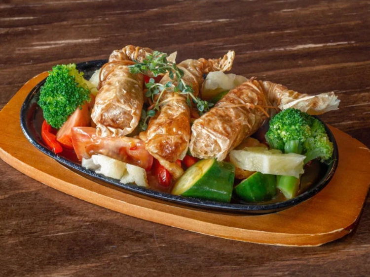 Vina Vegan Restaurant slider image