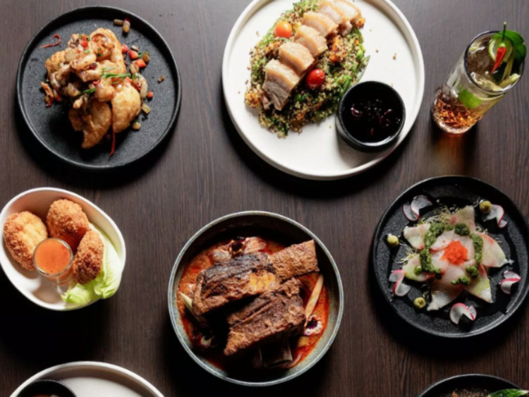 Charm Eatery slider image