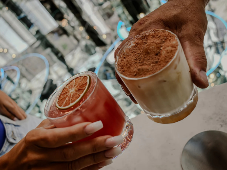 Mirror Bar slider image