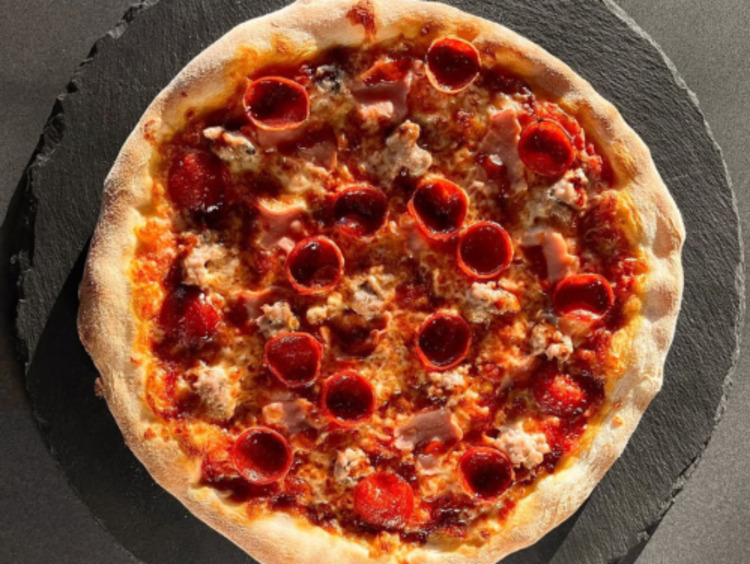 Amber Pizza slider image