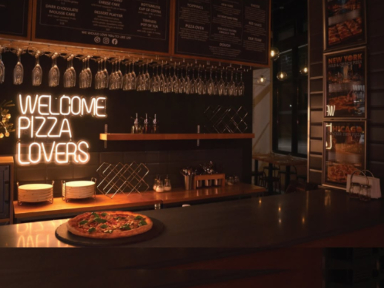 Amber Pizza slider image