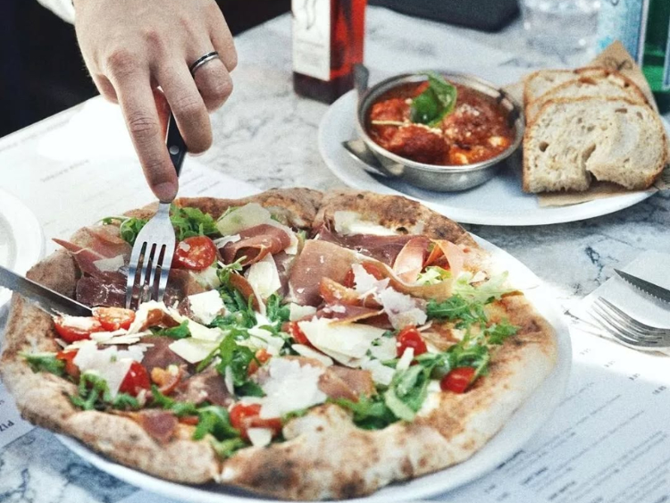 Santa Maria Pizzeria - Islington slider image