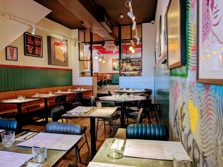 Santa Maria Pizzeria - Islington slider image