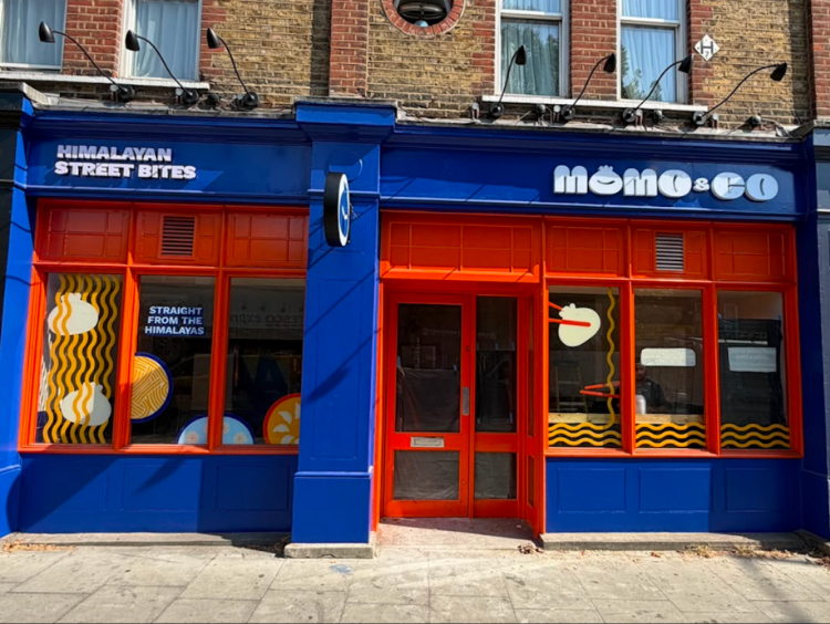 Momo & Co - Tower Bridge slider image