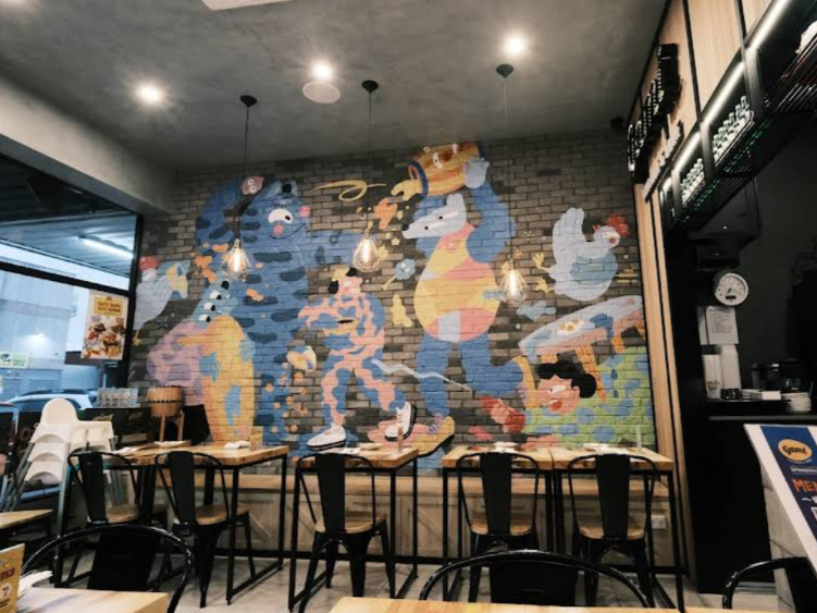 Seoul Table by Gami slider image