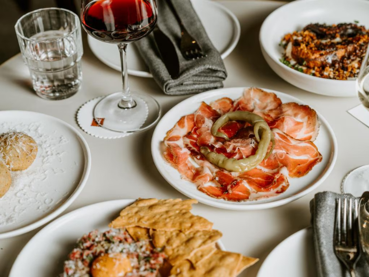 Malena Cucina & Bar slider image